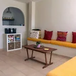 Acogedora Casa En Denia Con Vistas Al Mar.